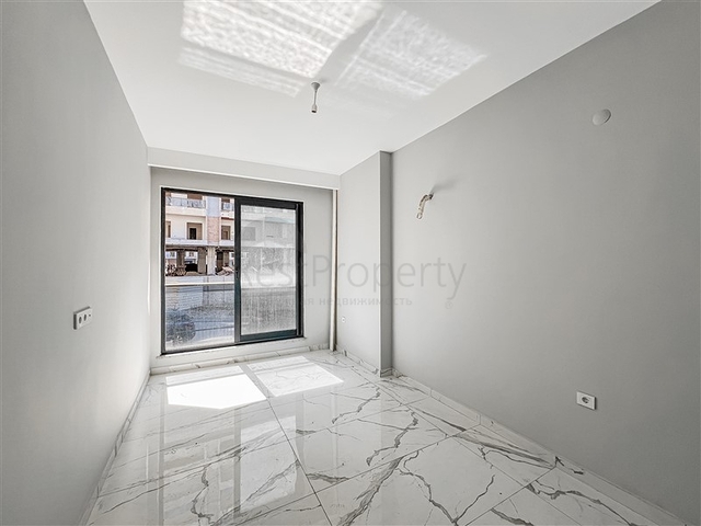 Двокімнатна квартира в 600 м від моря в центрі Аланії