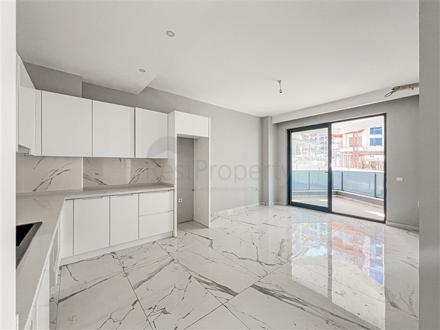 Двокімнатна квартира в 600 м від моря в центрі Аланії