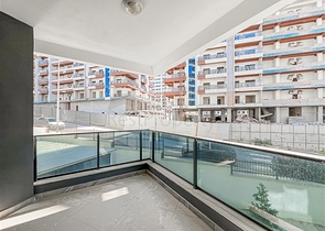 Двокімнатна квартира в 600 м від моря в центрі Аланії