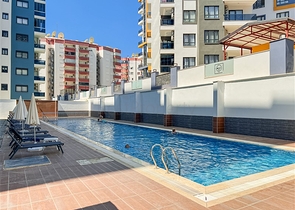 Двокімнатна квартира в 600 м від моря в центрі Аланії