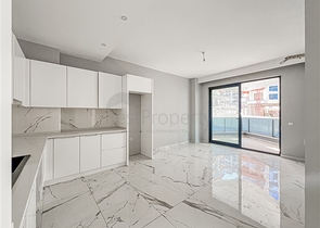 Двокімнатна квартира в 600 м від моря в центрі Аланії