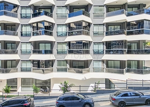 Двокімнатна квартира в 600 м від моря в центрі Аланії