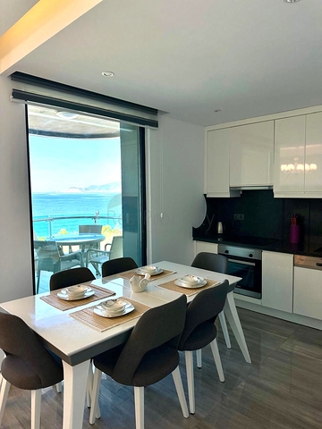 Мебльовані апартаменти 3+1 на першій береговій лінії