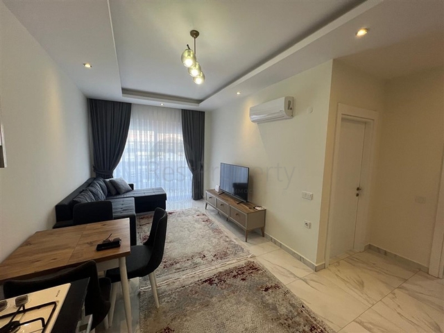 Квартира від власника плануванням 1+1 в районі Кестель