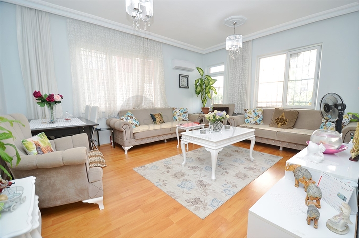 Квартира планування 3 + 1 в центрі міста Анталія 