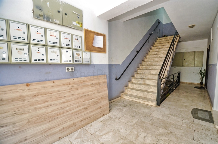 Квартира планування 3 + 1 в центрі міста Анталія 