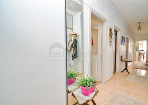 Квартира планування 3 + 1 в центрі міста Анталія 