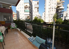 Квартира планування 3 + 1 в центрі міста Анталія 