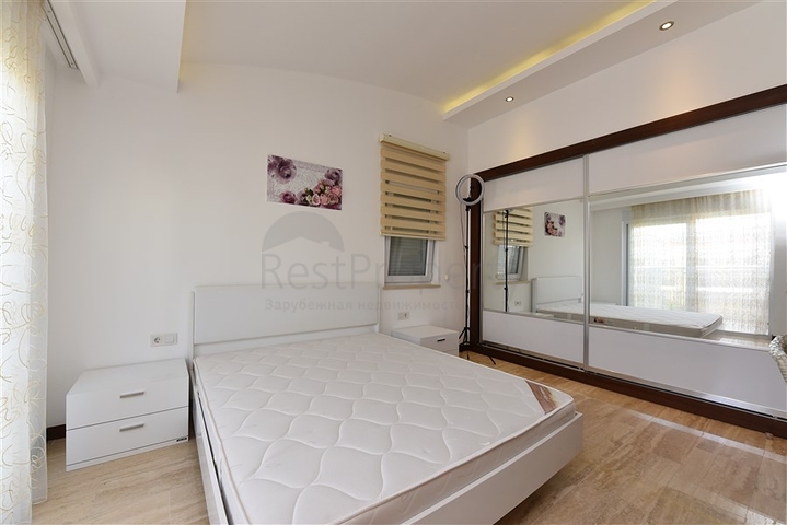 Просторий пентхаус 3 + 1 в районі Конакли