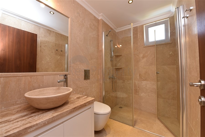 Просторий пентхаус 3 + 1 в районі Конакли