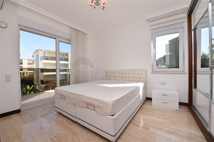 Просторий пентхаус 3 + 1 в районі Конакли