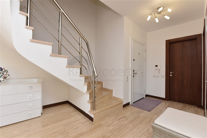 Просторий пентхаус 3 + 1 в районі Конакли