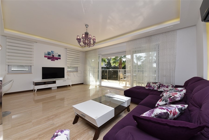 Просторий пентхаус 3 + 1 в районі Конакли