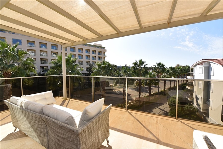 Просторий пентхаус 3 + 1 в районі Конакли