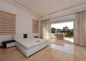 Просторий пентхаус 3 + 1 в районі Конакли