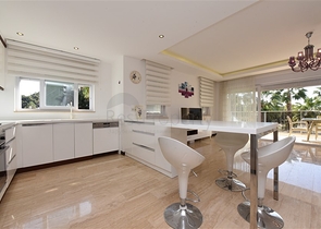 Просторий пентхаус 3 + 1 в районі Конакли