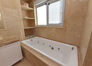 Просторий пентхаус 3 + 1 в районі Конакли