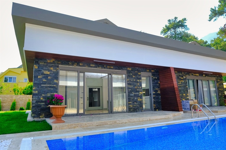 Вілла планування 4 + 1 в мікрорайоні Асланбуджак - Анталія