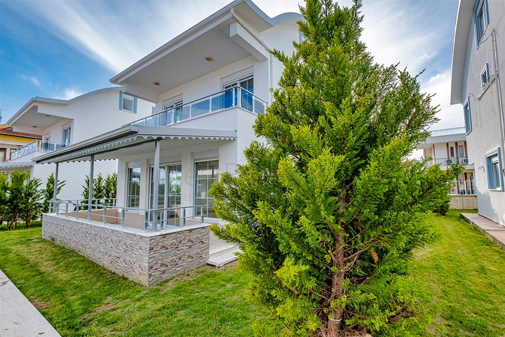 Вілли планування 5 + 1 в районі Белек - Анталія 