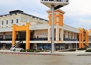 Торгове приміщення в ТЦ Окуджалара