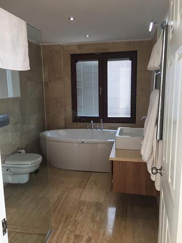 Ексклюзивні вілли 5 + 1 з видом на море в Калкані