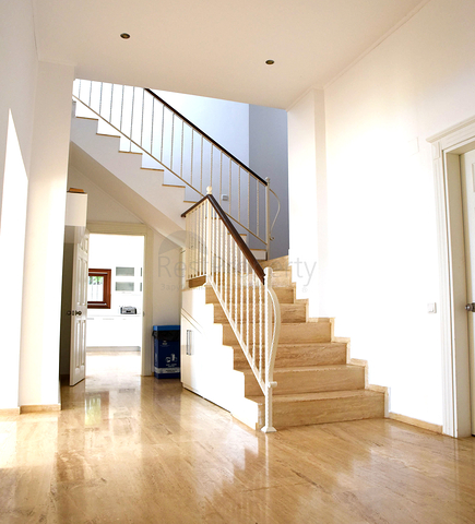 Ексклюзивні вілли 5 + 1 з видом на море в Калкані