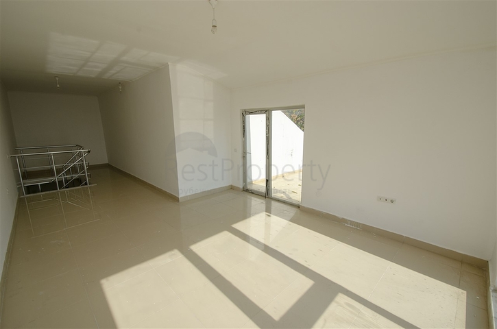 Продаж бізнес центру в районі Лара Анталья