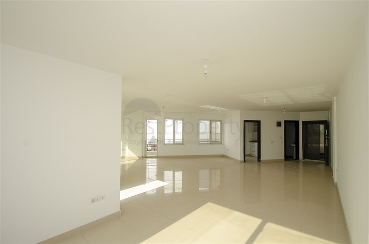 Продаж бізнес центру в районі Лара Анталья