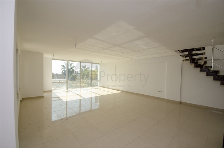 Продаж бізнес центру в районі Лара Анталья