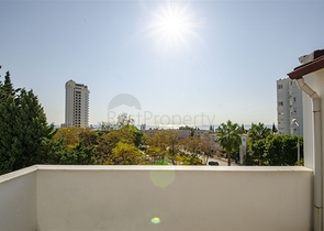 Продаж бізнес центру в районі Лара Анталья