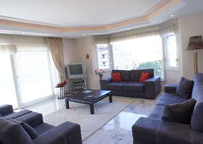 Мебльована квартира з двома спальнями на оренду в Тосмурі