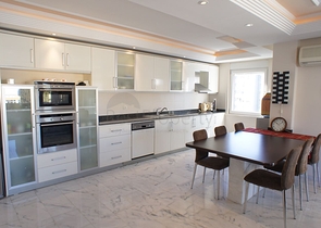 Мебльована квартира з двома спальнями на оренду в Тосмурі