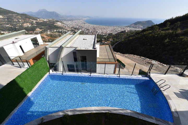 Вілла ВІП рівня для оренди в центрі Аланії