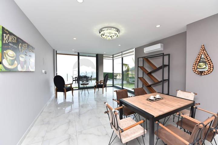 Вілла ВІП рівня для оренди в центрі Аланії