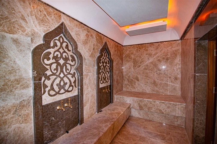 Просторий пентхаус на першій береговій лінії 