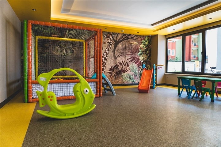 Просторий пентхаус на першій береговій лінії 