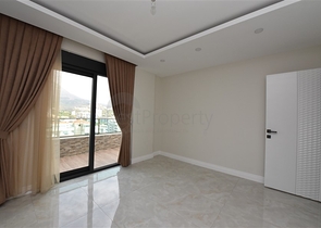 Просторий пентхаус на першій береговій лінії 