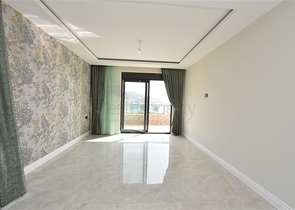 Просторий пентхаус на першій береговій лінії 