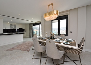 Просторий пентхаус на першій береговій лінії 