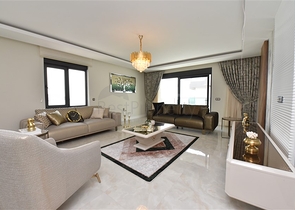 Просторий пентхаус на першій береговій лінії 