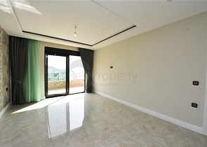 Просторий пентхаус на першій береговій лінії 