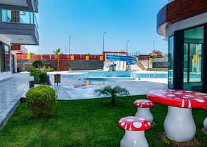 Просторий пентхаус на першій береговій лінії 