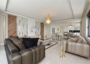 Просторий пентхаус на першій береговій лінії 