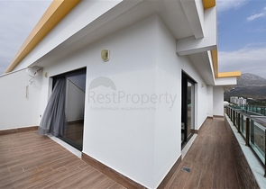 Просторий пентхаус на першій береговій лінії 