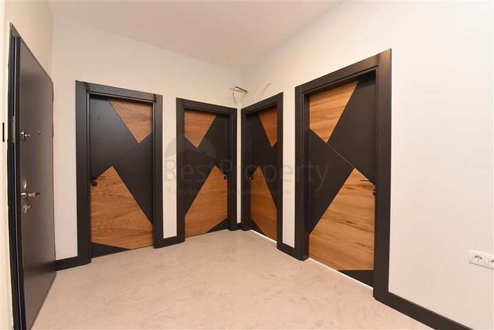 Оренда комерційного приміщення в районі Оба