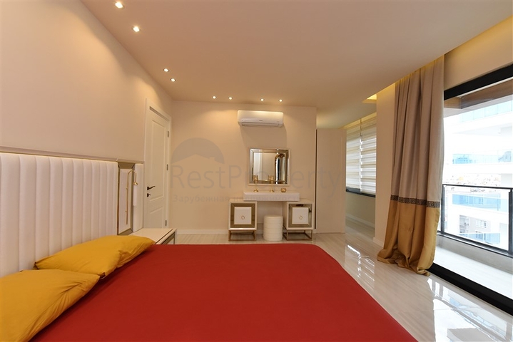 Пентхаус 3 + 1 в Махмутларі на оренду