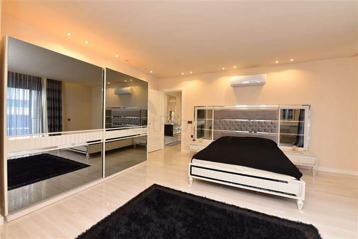 Пентхаус 3 + 1 в Махмутларі на оренду