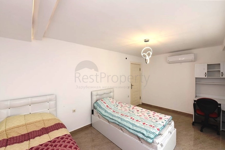 Пентхаус планування 3 + 1 в Махмутларі