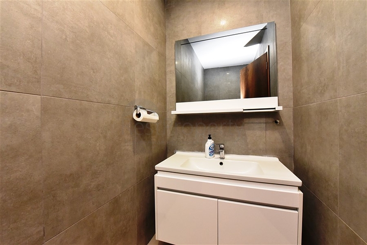 Комерційне приміщення в центрі Аланії