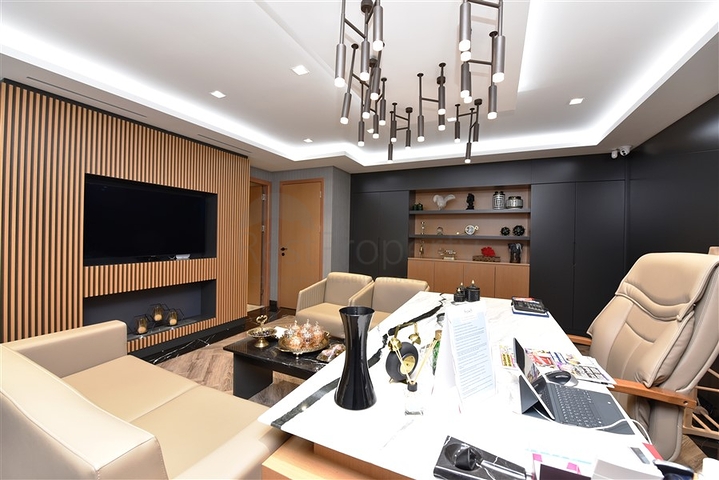 Комерційне приміщення в центрі Аланії